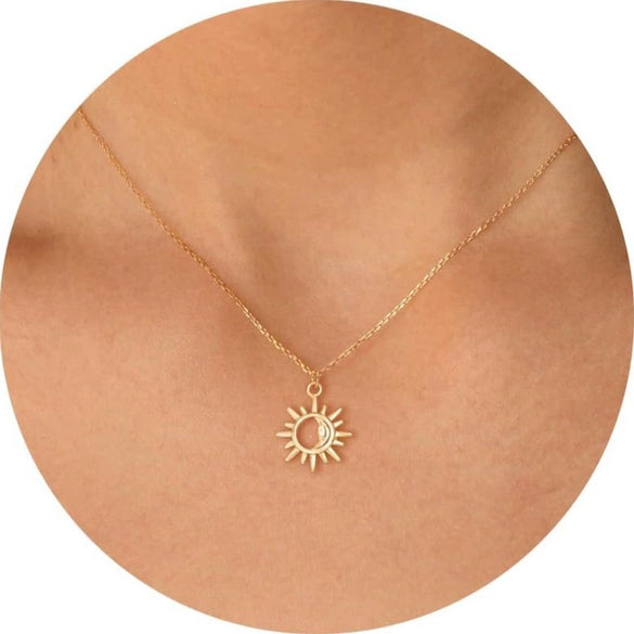 Women's Light Luxury Copper Choker Necklace With Heart Shape Pendant Electroplated Minimalist Jewelry
