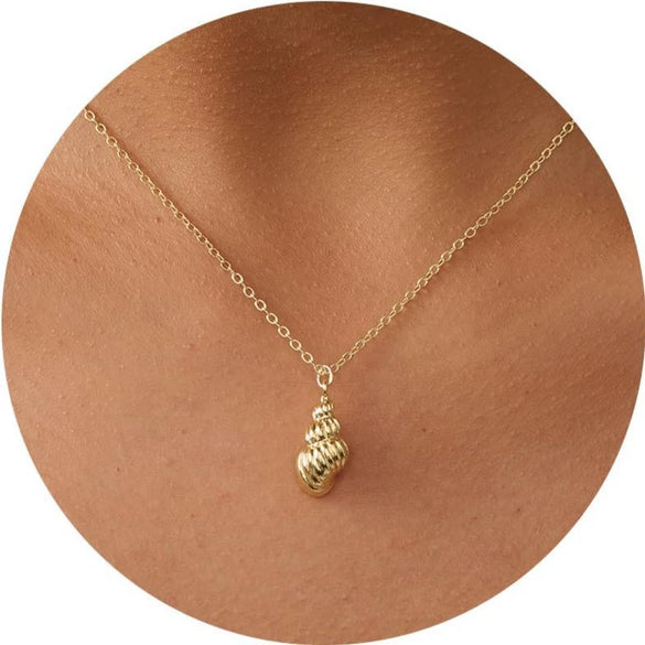 Women's Light Luxury Copper Choker Necklace With Heart Shape Pendant Electroplated Minimalist Jewelry