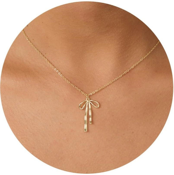 Women's Light Luxury Copper Choker Necklace With Heart Shape Pendant Electroplated Minimalist Jewelry