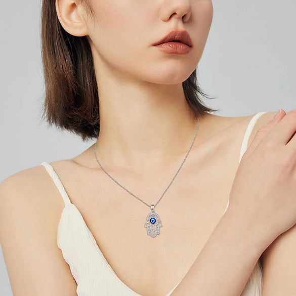 Women's Light Luxury Copper Devil Eye Palm Pendant Necklace Geometric Electroplated Simple Fashion Jewelry