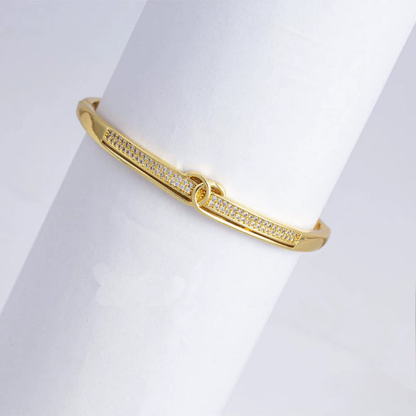 Women's Light Luxury Copper Electroplated Bracelet With Letters Numbers Text And Diamonds