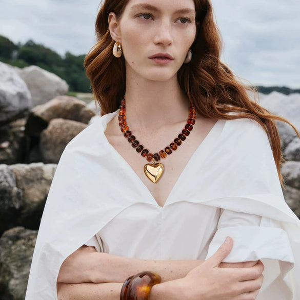 Women's Light Luxury Copper Electroplated Colorful Beaded Heart Pendant Necklace With Geometric Clavicle Chain