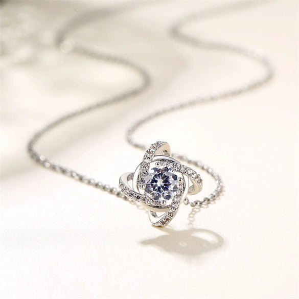 Women's Light Luxury Copper Four Leaf Clover Zircon Necklace With Mixed Gem Inlay O Chain Clavicle Necklace