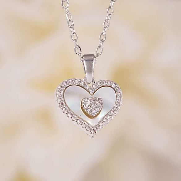 Women's Light Luxury Geometric And Heart Shape Pendant Necklace Copper Stainless Steel Electroplating Jewelry