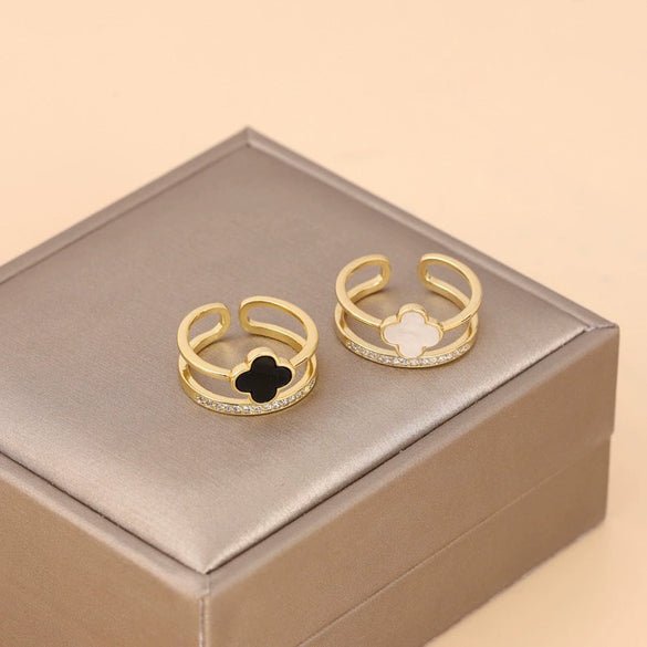 Women's Light Luxury Geometric Copper Ring With Electroplating And Four Leaf Clover Design
