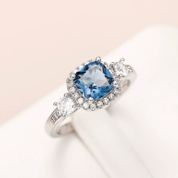 Women's Light Luxury Geometric Copper Zircon Ring