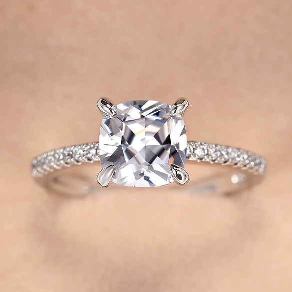 Women's Light Luxury Geometric Inlaid Zircon Copper Wedding Ring