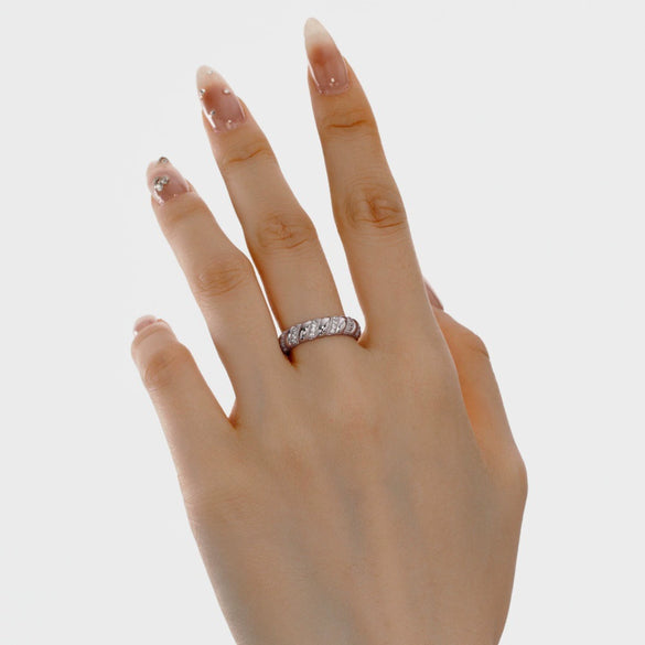 Women's Light Luxury Geometric S925 Sterling Silver Ring With Electroplating And Arc Ties Winding Design