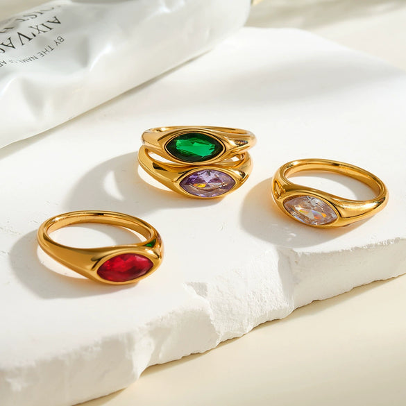 Women's Light Luxury Geometric Stainless Steel Ring With Zircon Inlay And 18K Gold Vacuum Plated Finish