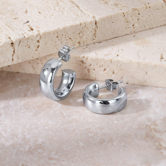 Women's Light Luxury Geometric Titanium Steel Electroplated Circle Earrings