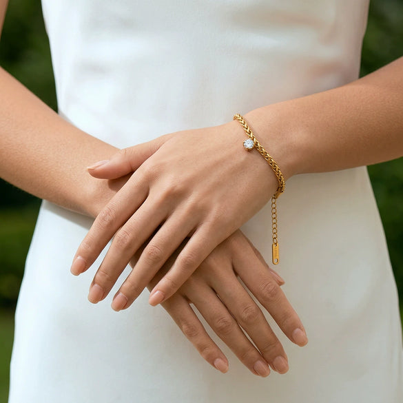Women's Light Luxury Geometric Zircon Stainless Steel Bracelet With 18K Vacuum Plating Simple Fashion Jewelry