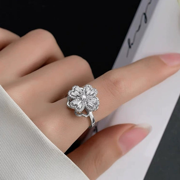 Women's Light Luxury High Grade Zircon Ring With Geometric Design Copper Vacuum Electroplating Of Titanium Steel In Furnace