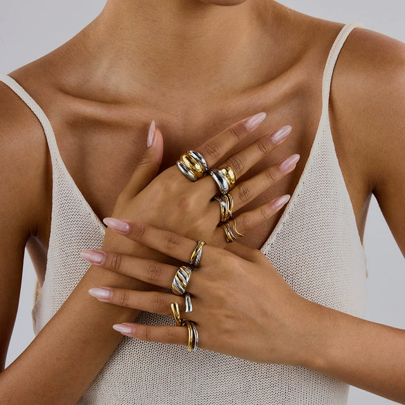 Women's Light Luxury Highend Colorblocking Stainless Steel Geometric Rings With Electroplating Jewelry