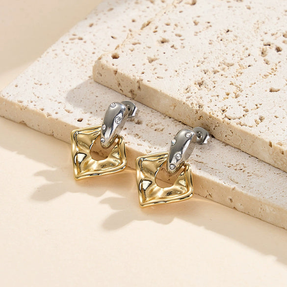 Women's Light Luxury Highend Geometric Hollow Flower Earrings With Vacuum Real Gold Plating In Pvd Furnace
