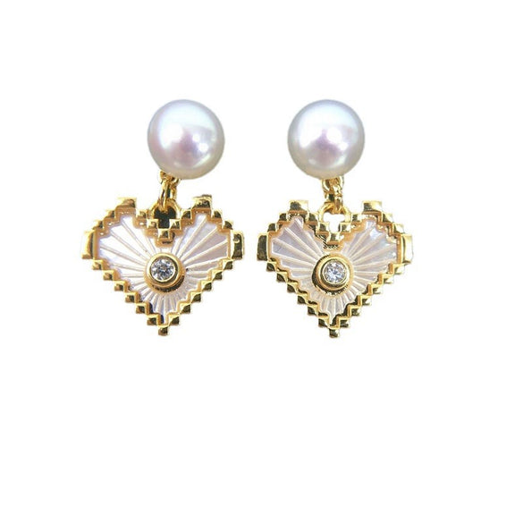 Women's Light Luxury Natural Freshwater Pearl And Sea Shell Heart Earrings In S925 Sterling Silver And 18K Goldfilled