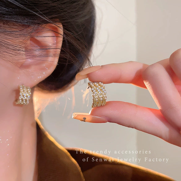 Women's Light Luxury Niche Temperament Geometric Copper Electroplated Zircon Pearl Earrings