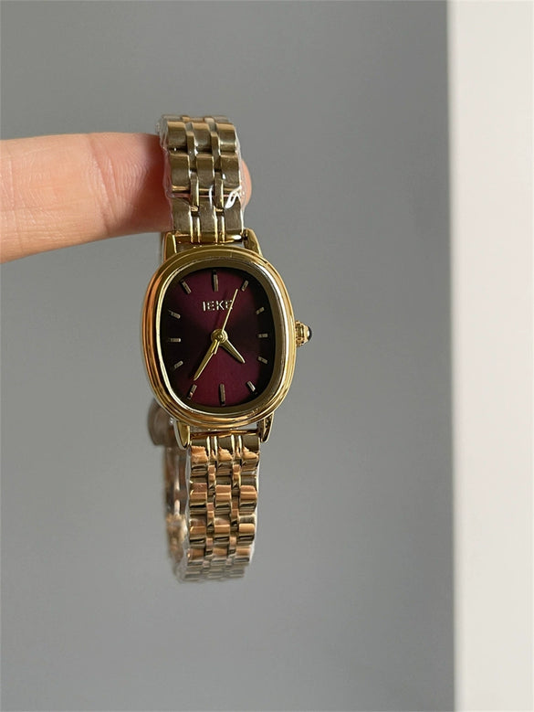 Women's Light Luxury Quartz Wristwatch Zinc Alloy Case Oval Dial Medieval Style