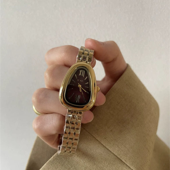 Women's Light Luxury Quartz Wristwatch Zinc Alloy Case Oval Dial Medieval Style