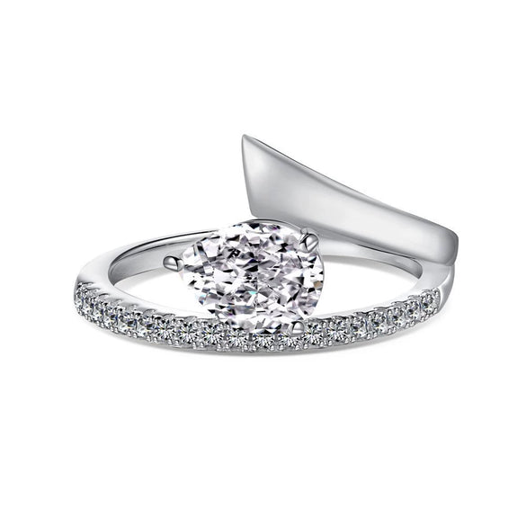 Women's Light Luxury S925 Sterling Silver Pearshaped Geometric Ring With Electroplating