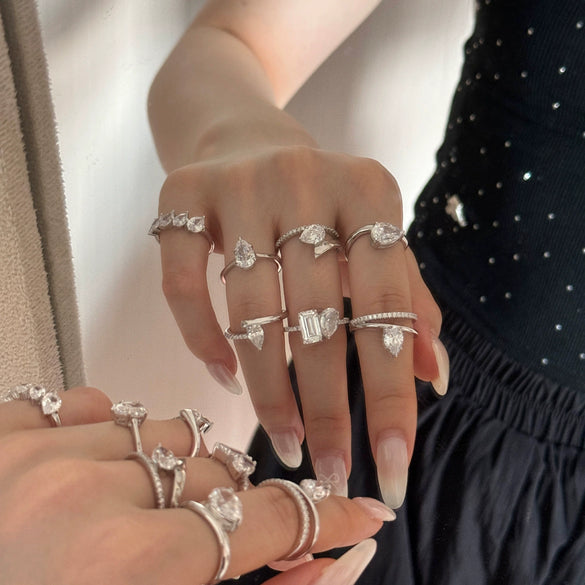Women's Light Luxury S925 Sterling Silver Pearshaped Geometric Ring With Electroplating