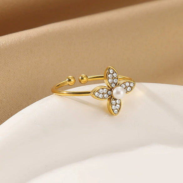 Women's Light Luxury Stainless Steel Imitation Pearl Geometric Ring Set With Diamonds