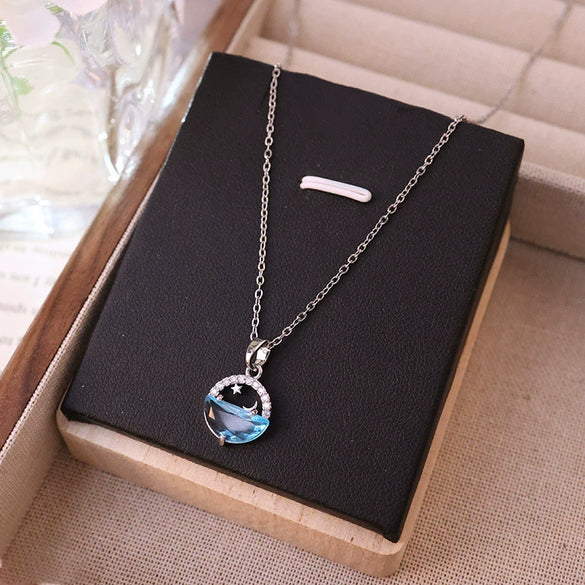 Women's Light Luxury Titanium Steel And Copper Necklace With Geometric Pattern And Diamond Design