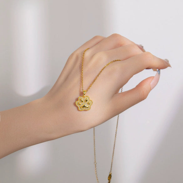 Women's Light Luxury Titanium Steel Necklace With Copper Cat's Claw Pendant Electroplated Animal Zodiac Pattern O Word Chain