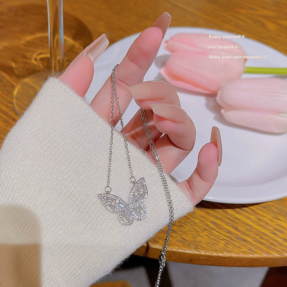 Women's Light Luxury Titanium Steel Necklace With Geometric Pattern And Inlaid Zircon Pendant On Cross Chain