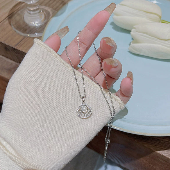 Women's Light Luxury Titanium Steel Necklace With Geometric Pattern And Inlaid Zircon Pendant On Cross Chain