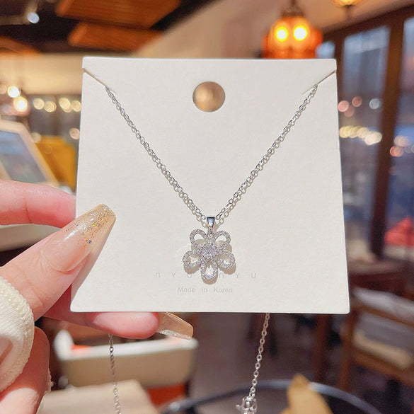 Women's Light Luxury Titanium Steel Necklace With Sunflower Pendant And Inlaid Zircon