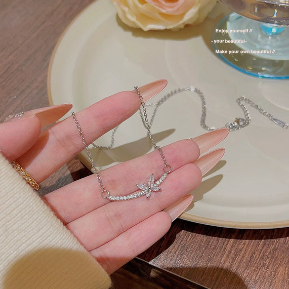 Women's Light Luxury Titanium Steel Necklace With Sunflower Pendant And Inlaid Zircon