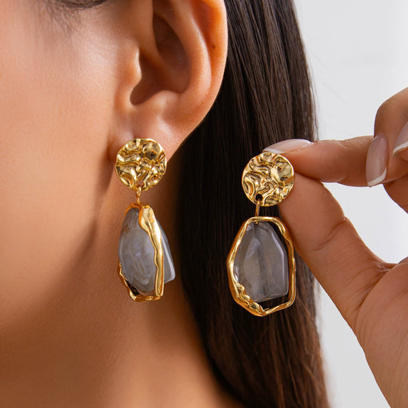Women's Liquid Metal Pleated Irregular Geometric Baroque Imitation Pearl Earrings With Electroplating