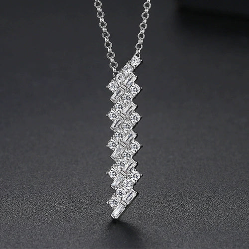 Women's Long Geometric Pendant Necklace With Copper And Zircon Electroplated Fashion Jewelry
