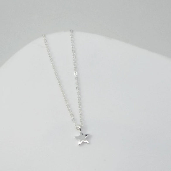 Women's Long Jewelry Thickened Sweater Necklace With Five Pointed Star Pendant Made Of Alloy Artificial Crystal Semi Precious Stones And Verbal Chain Featuring Plaid Pattern