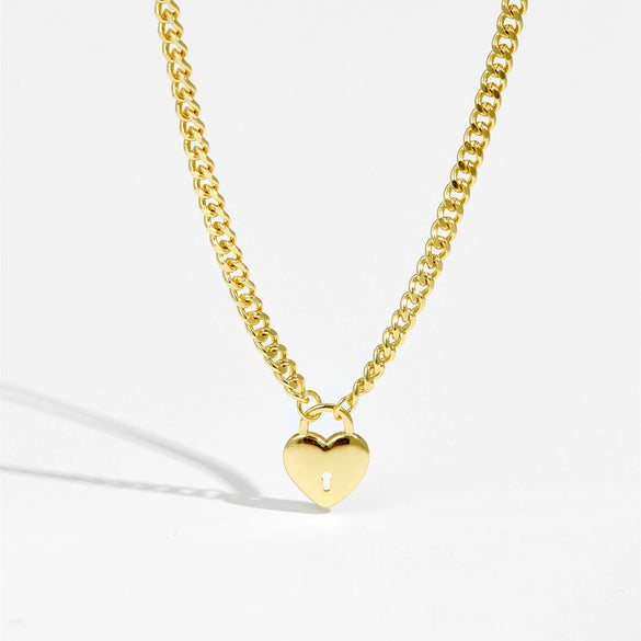 Women's Love Heartshaped Pendant Clavicle Chain With Coarse Regular Chain Copper Material Electroplated Platinum 18K Gold Geometry Styling