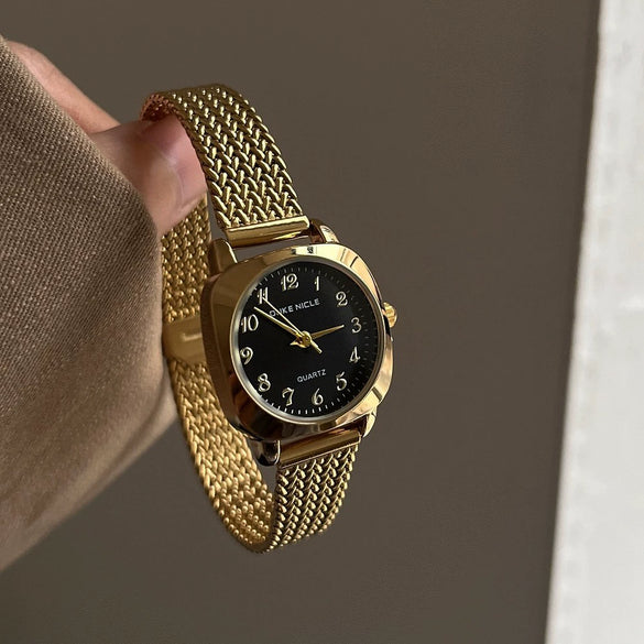 Women's Luxury Alloy And Stainless Steel Round Dial Watch With Mesh Band