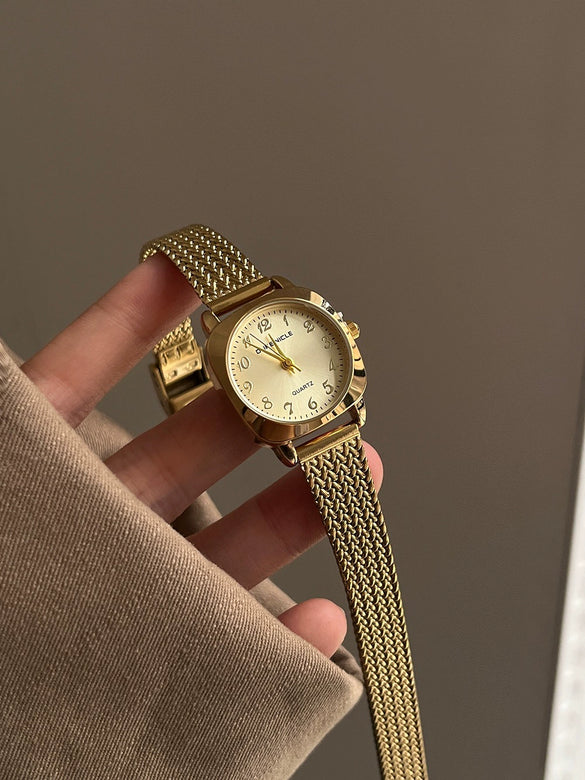 Women's Luxury Alloy And Stainless Steel Round Dial Watch With Mesh Band