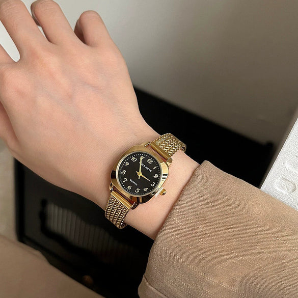 Women's Luxury Alloy And Stainless Steel Round Dial Watch With Mesh Band