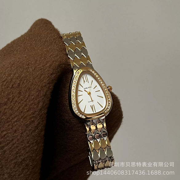 Women's Luxury Alloy Case Snake Chain Watch With Ordinary Glass Mirror And Special Shape Dial