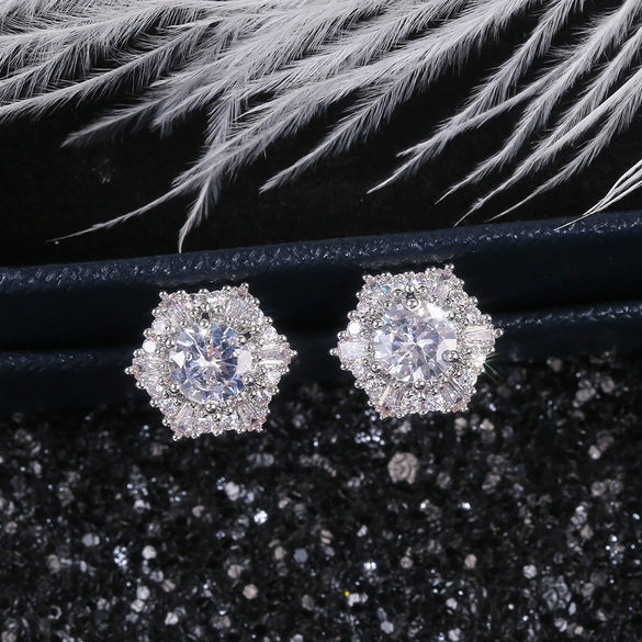 Women's Luxury Crystal White Zircon Copper Geometric Earrings Retro Fashion Minimalist Style