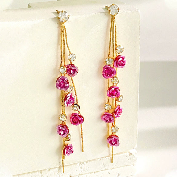 Women's Luxury Flower And Leaf Pattern Alloy Electroplated Tassel Long Ear Stud Earrings