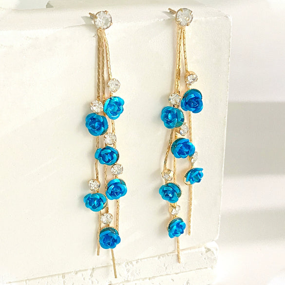 Women's Luxury Flower And Leaf Pattern Alloy Electroplated Tassel Long Ear Stud Earrings