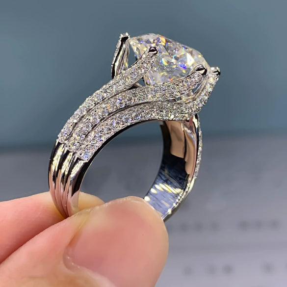 Women's Luxury Group Inlaid Ring Copper Zircon Elegant Geometric Style