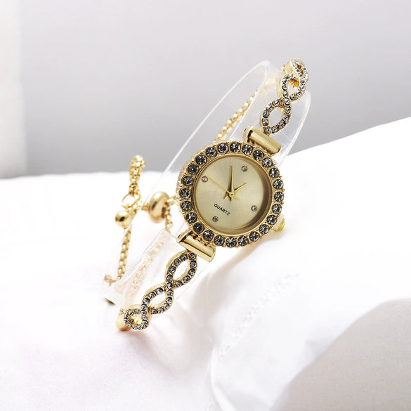 Women's Luxury Leisure Alloy And Stainless Steel Round Diamondembedded Watch With Spiral Crown And Jewelry Buckle