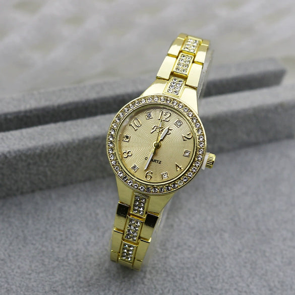 Women's Luxury Leisure Metal Quartz Watch With Round Dial And Stainless Steel Strap