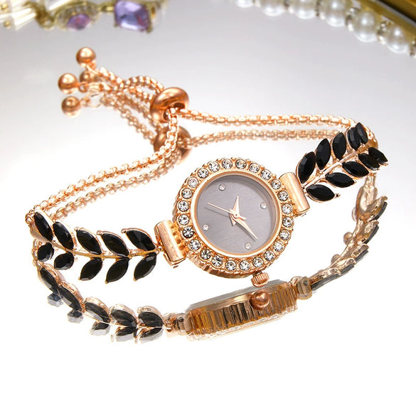 Women's Luxury Quartz Round Alloy Bracelet Watch With Mineral Strengthened Glass Mirror And Jewelry Buckle