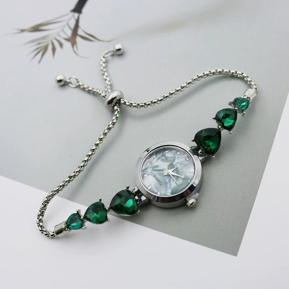 Women's Luxury Retro Round Alloy And Stainless Steel Bracelet Watch