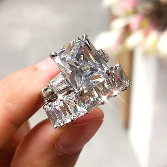 Women's Luxury Seiko Copper Ring With Geometric Style And Zircon Design Emerald Cut