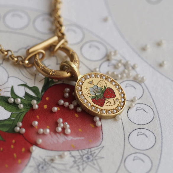 Women's Luxury Strawberry Pattern Titanium Steel Necklace With Pearl Furnace Vacuum Plating 18K Real Gold