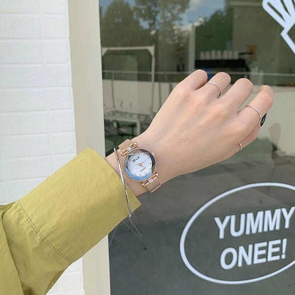 Women's Luxury Style Alloy Case Bracelet Watch With Ordinary Glass Mirror